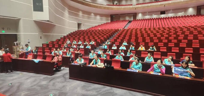 Hangzhou Kangyi Successfully Hosts Large-Scale Conference Group Tour