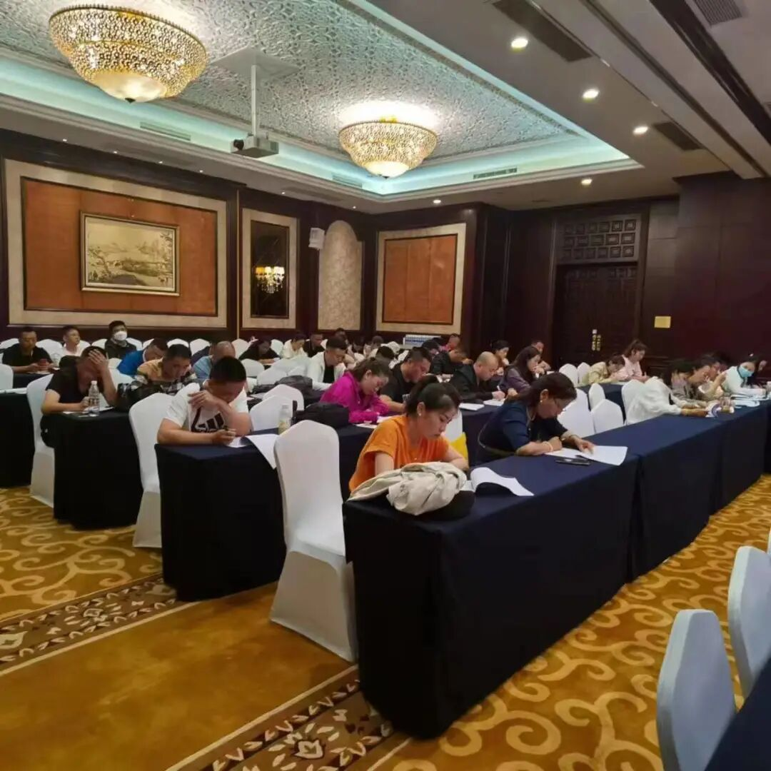 two-thousand-person-large-scale-conference-tour-group-2.jpg two-thousand-person-large-scale-conference-tour-group-2.jpg