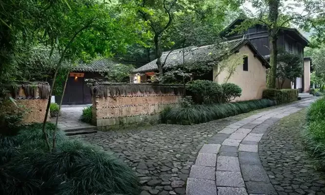 chinese tour agency