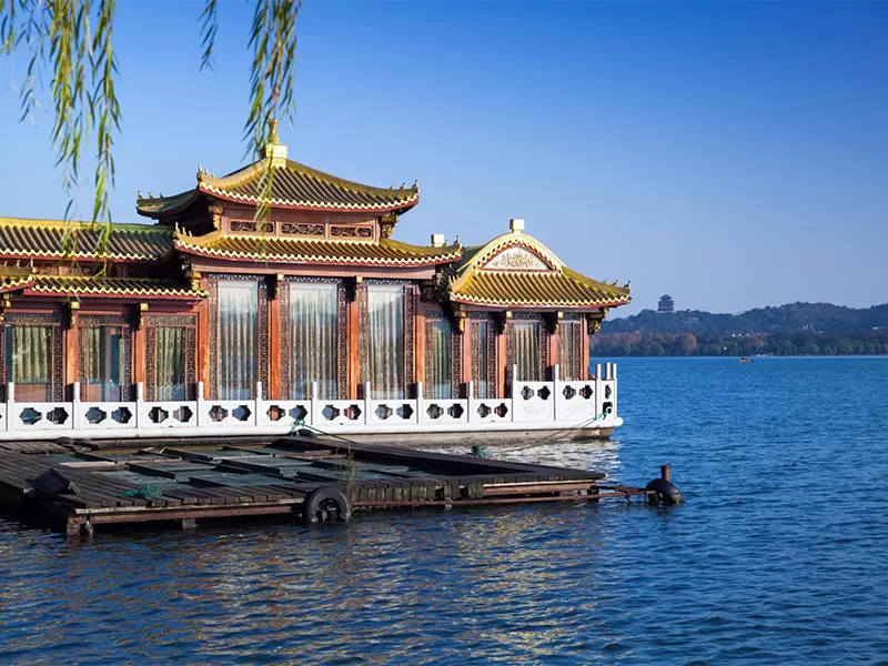Food & Dining Around West Lake