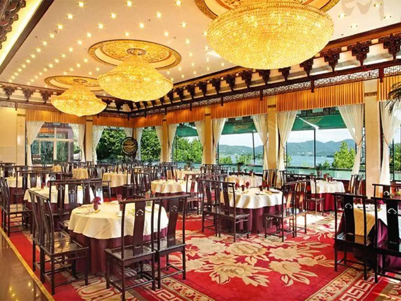 Food & Dining Around West Lake