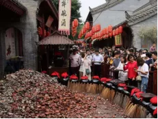 mount-hua-tour-of-great-tang-all-day-mall.png