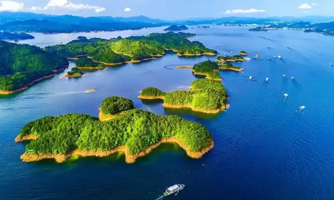qiandao lake